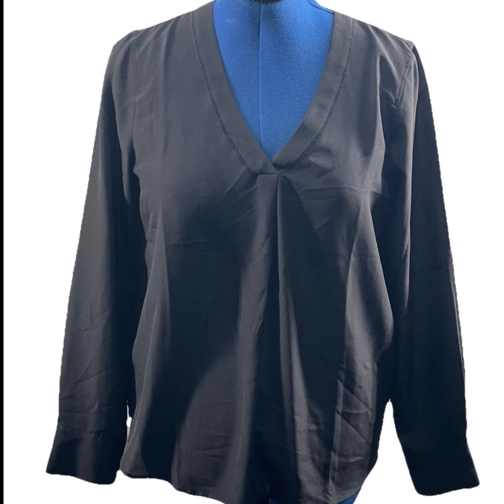 J Crew Drapey V Neck Blouse Size Med Long Sleeve Tunic Relaxed Fit Black